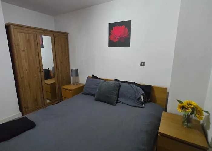 Cosy 2 Bedroom Apartment